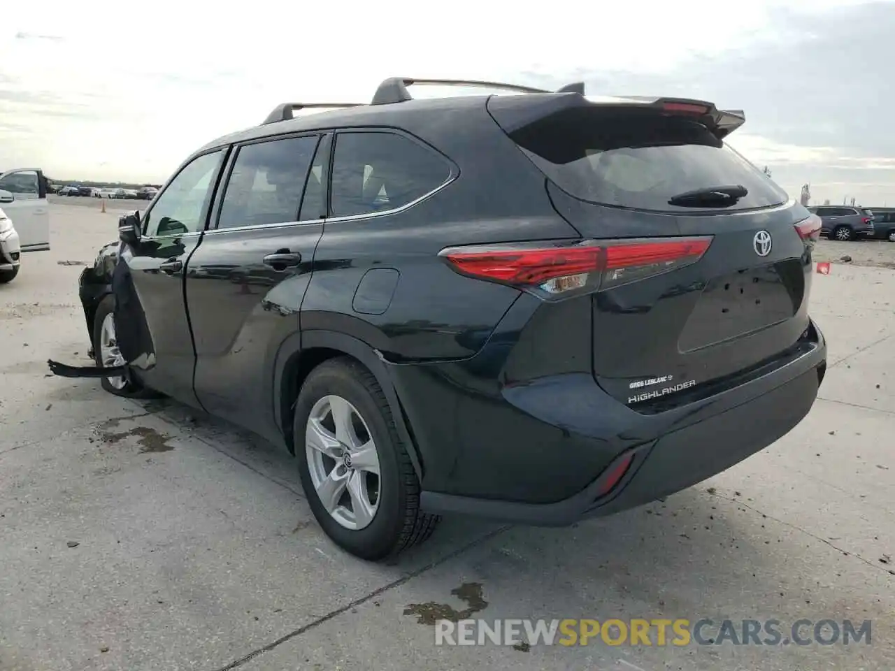 3 Photograph of a damaged car 5TDZZRAH9MS087437 TOYOTA HIGHLANDER 2021