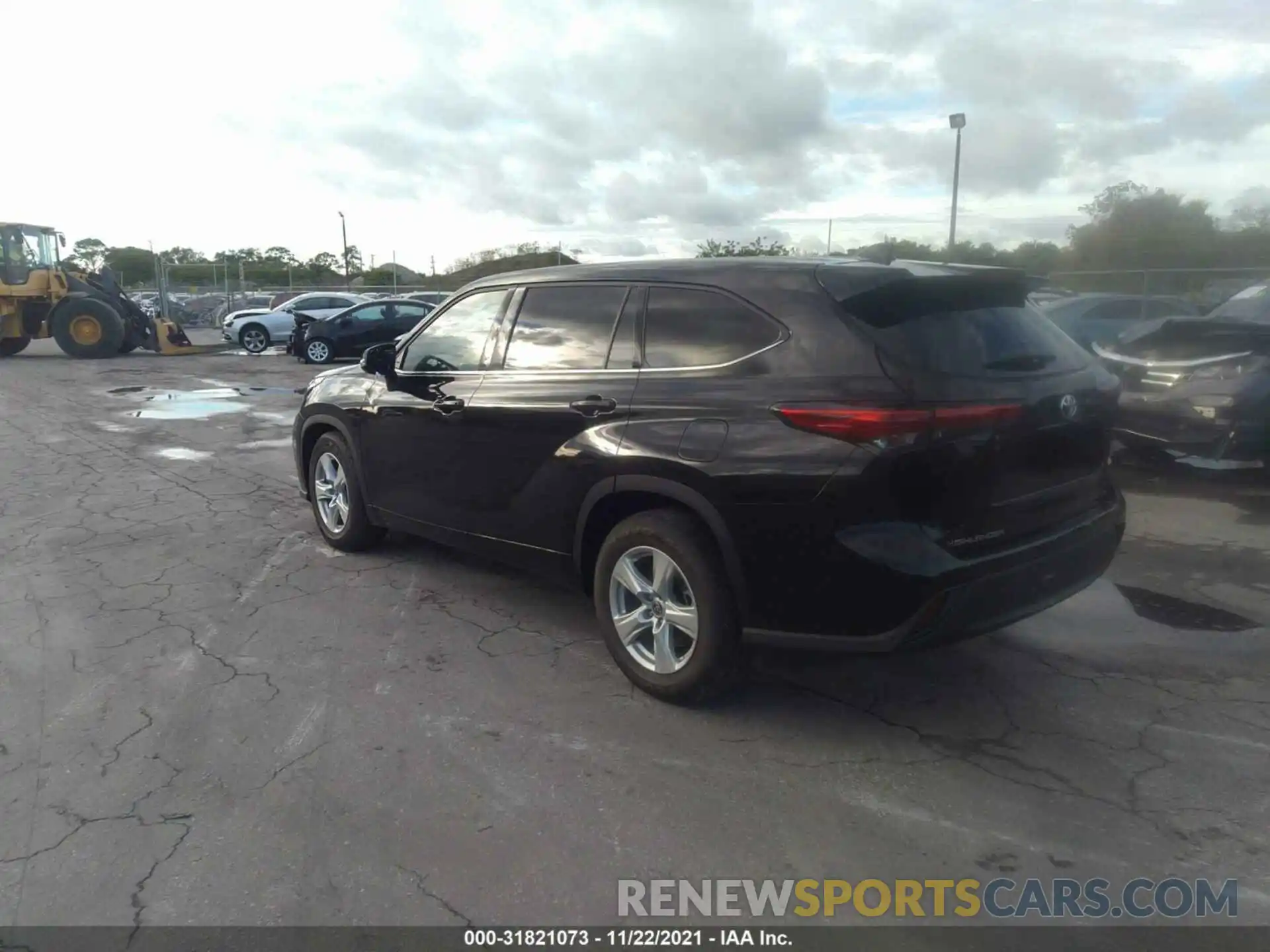 3 Photograph of a damaged car 5TDZZRAH9MS088281 TOYOTA HIGHLANDER 2021