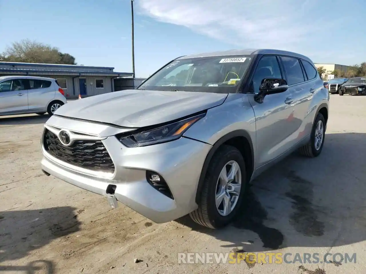 2 Photograph of a damaged car 5TDZZRAH9MS518715 TOYOTA HIGHLANDER 2021