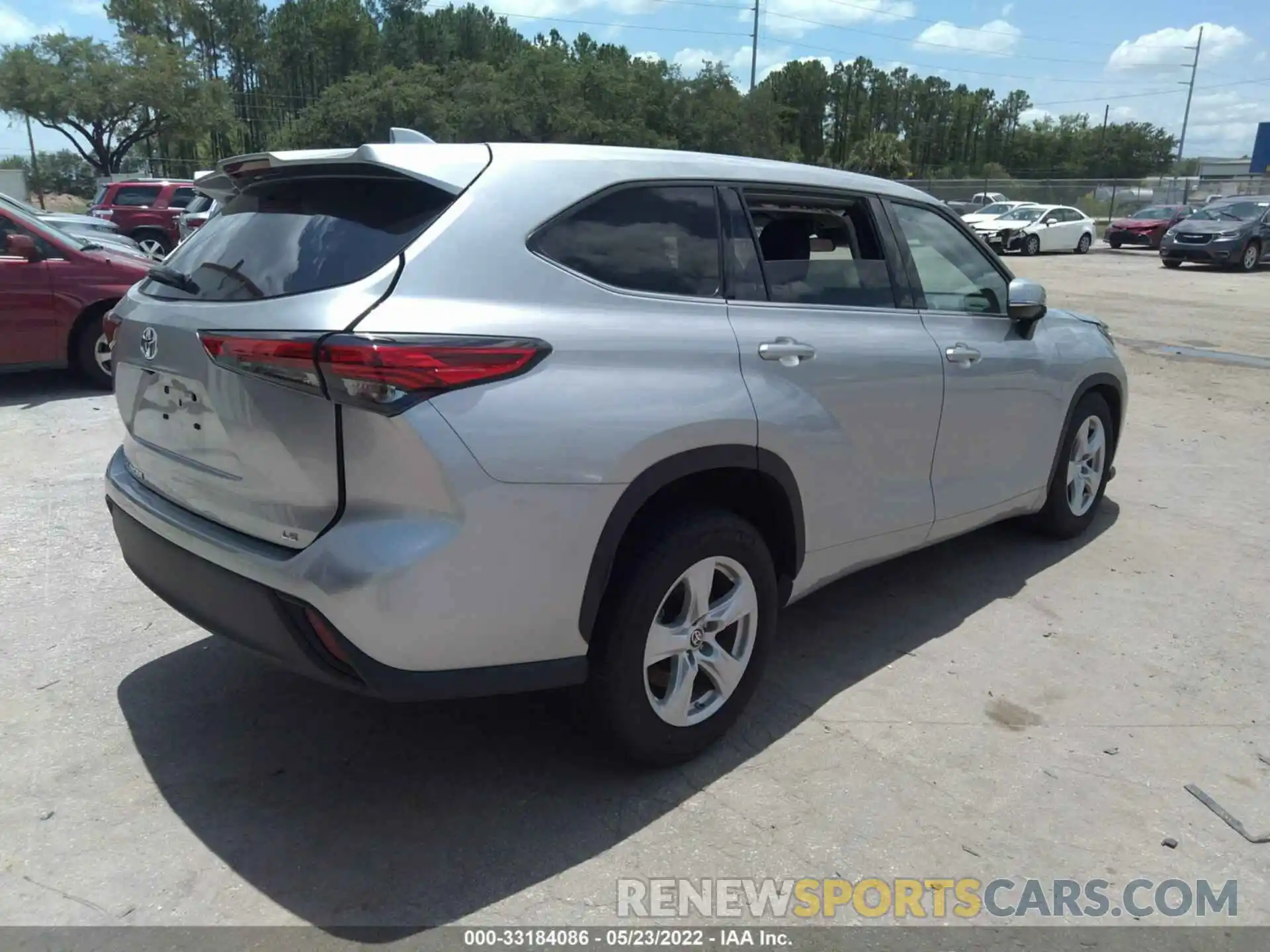 4 Photograph of a damaged car 5TDZZRAH9MS529875 TOYOTA HIGHLANDER 2021