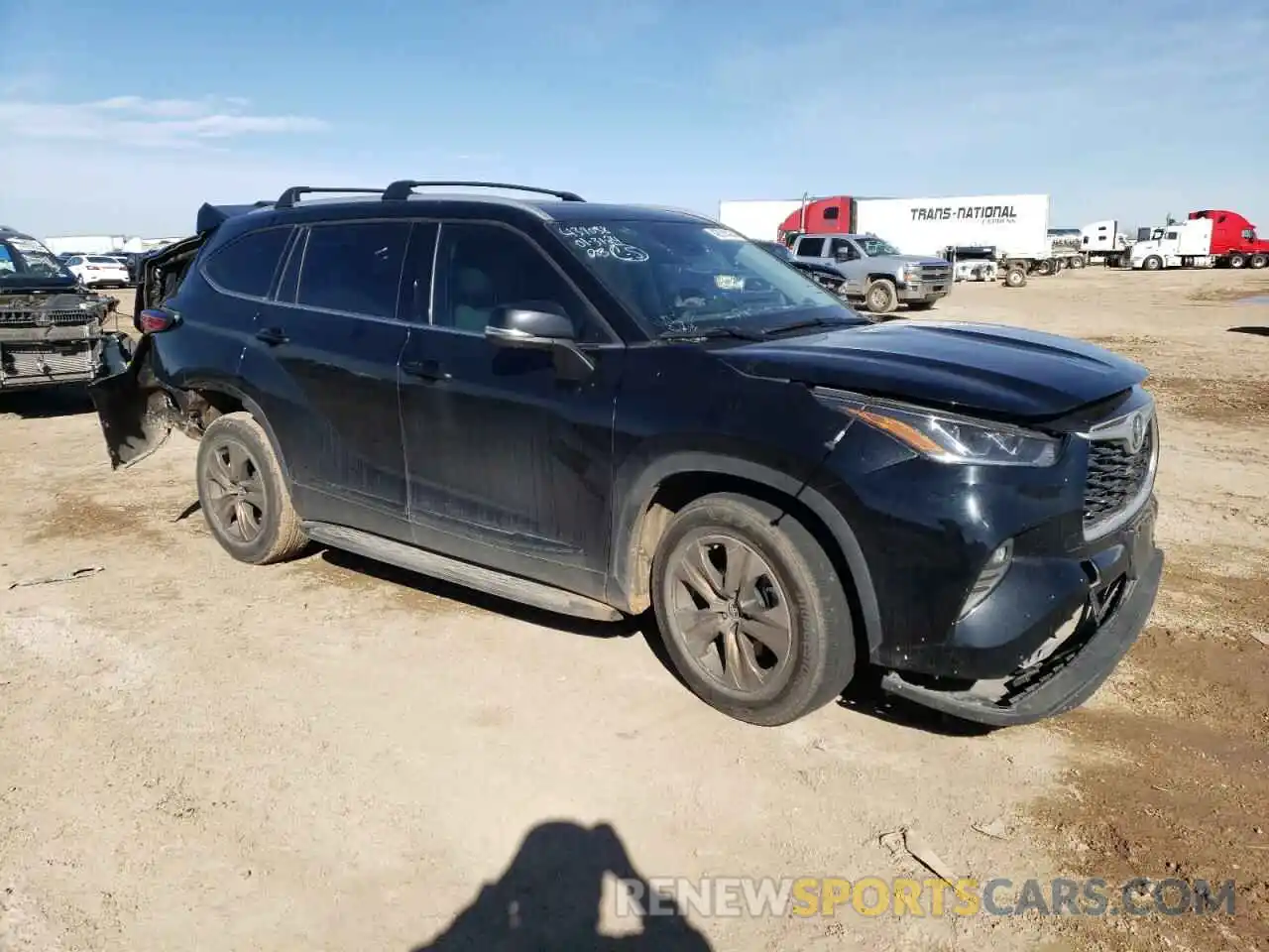 4 Photograph of a damaged car 5TDAARAH9NS514234 TOYOTA HIGHLANDER 2022