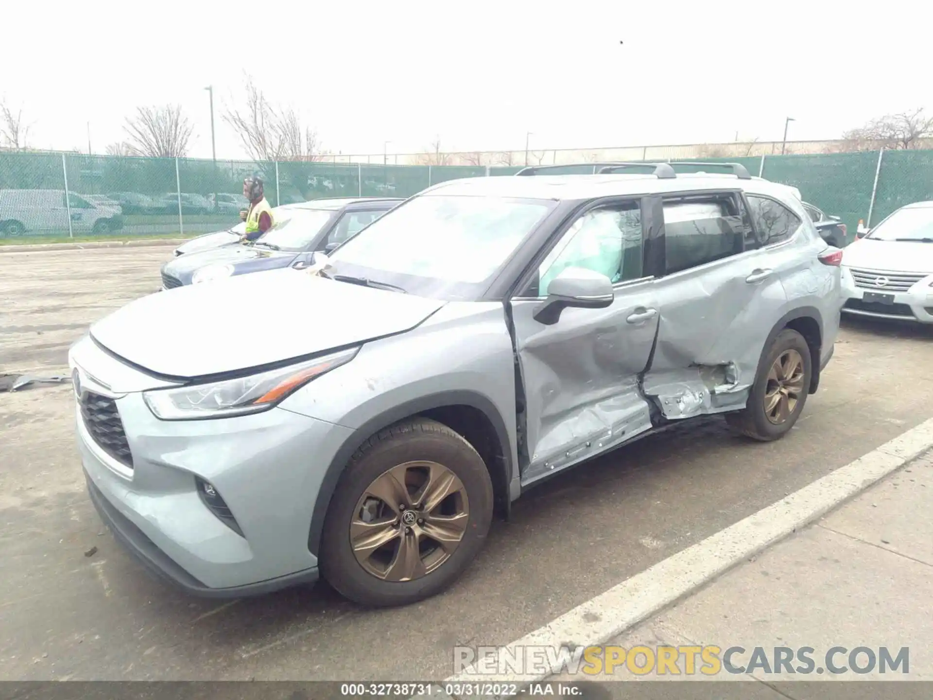 2 Photograph of a damaged car 5TDABRCH2NS540717 TOYOTA HIGHLANDER 2022