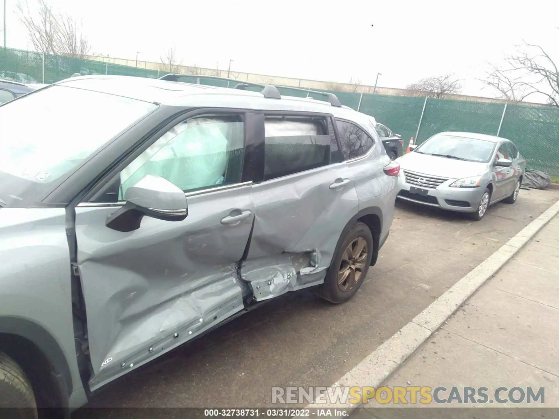 6 Photograph of a damaged car 5TDABRCH2NS540717 TOYOTA HIGHLANDER 2022