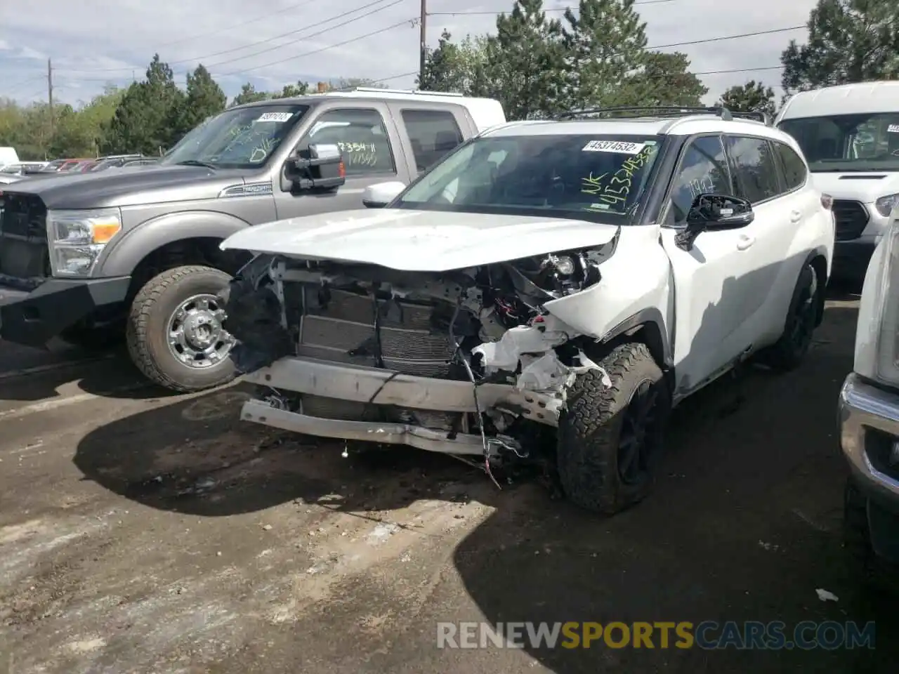 9 Photograph of a damaged car 5TDABRCH3NS539429 TOYOTA HIGHLANDER 2022