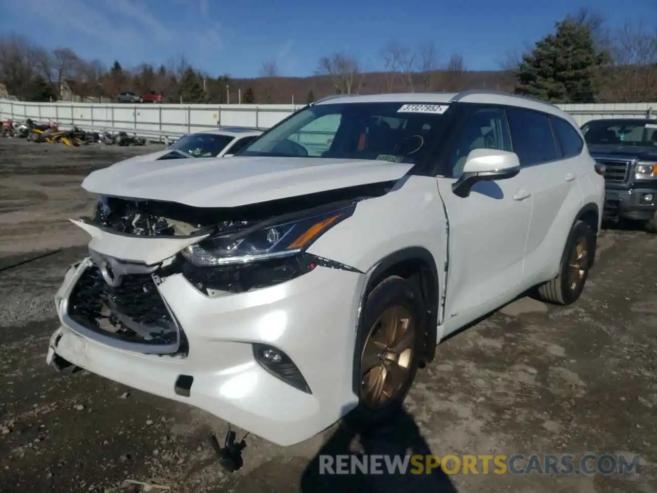 2 Photograph of a damaged car 5TDABRCH4NS543781 TOYOTA HIGHLANDER 2022