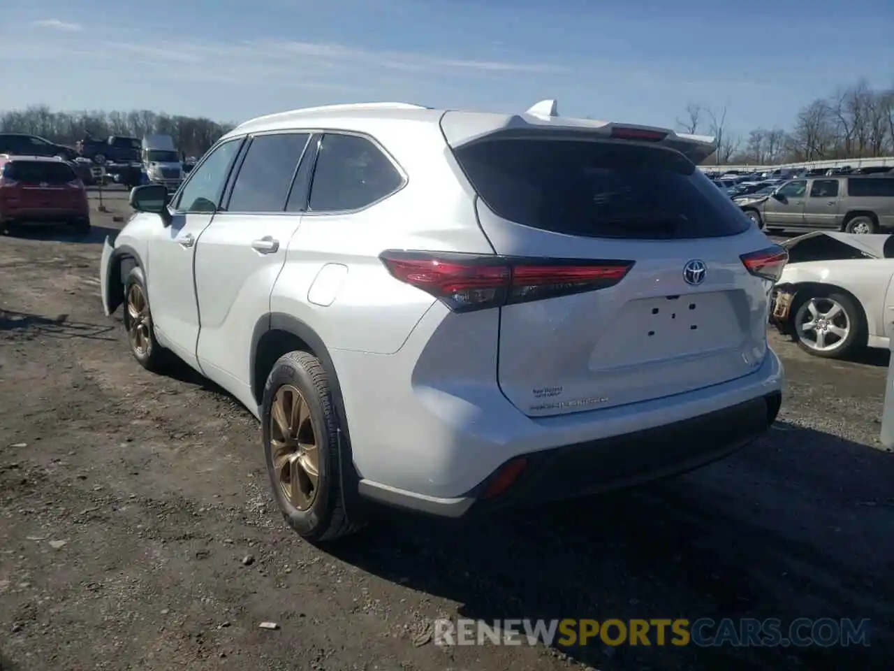 3 Photograph of a damaged car 5TDABRCH4NS543781 TOYOTA HIGHLANDER 2022