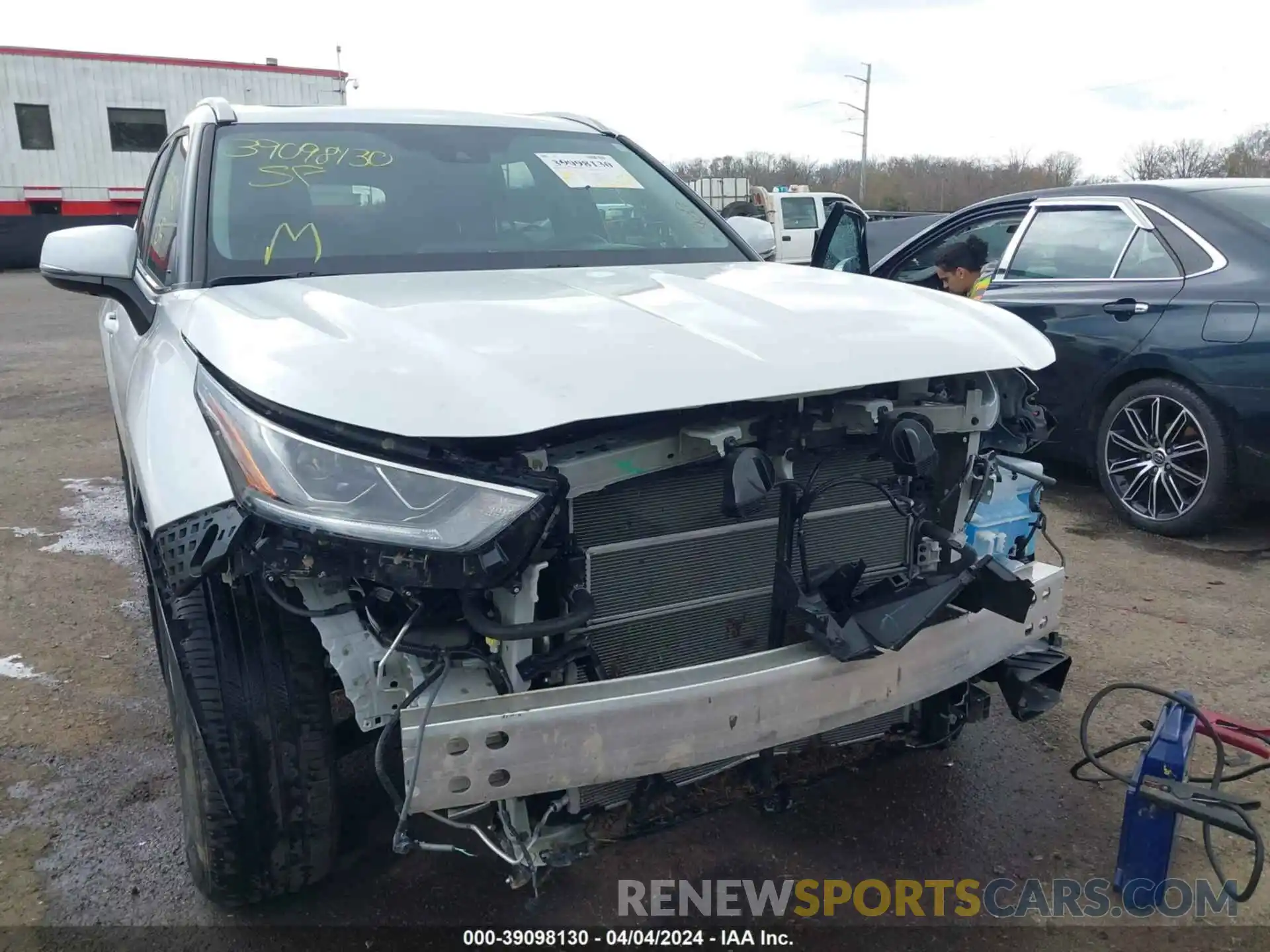 6 Photograph of a damaged car 5TDABRCH6NS539568 TOYOTA HIGHLANDER 2022