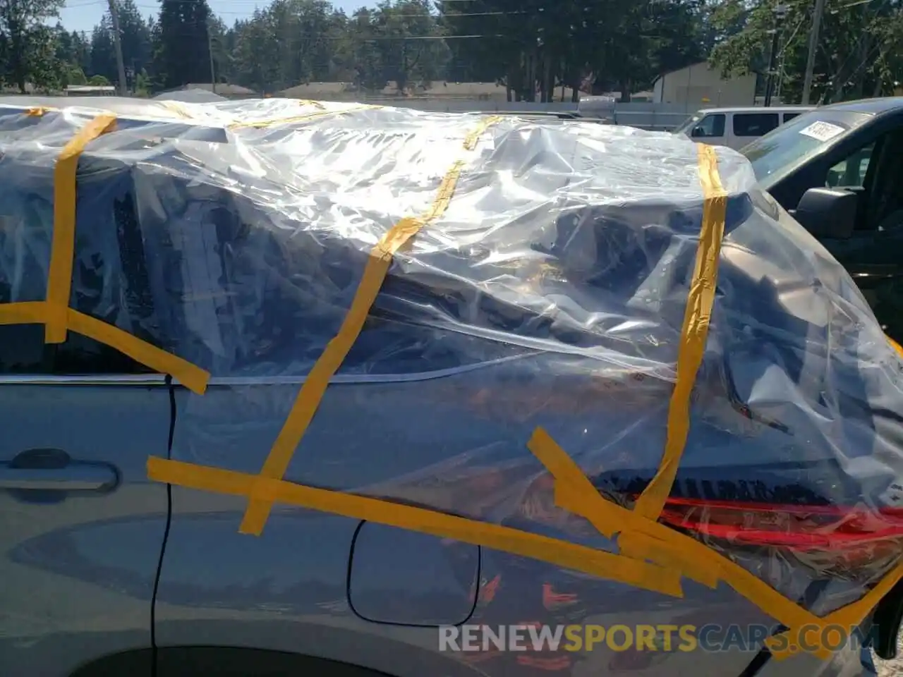 9 Photograph of a damaged car 5TDABRCH8NS545033 TOYOTA HIGHLANDER 2022