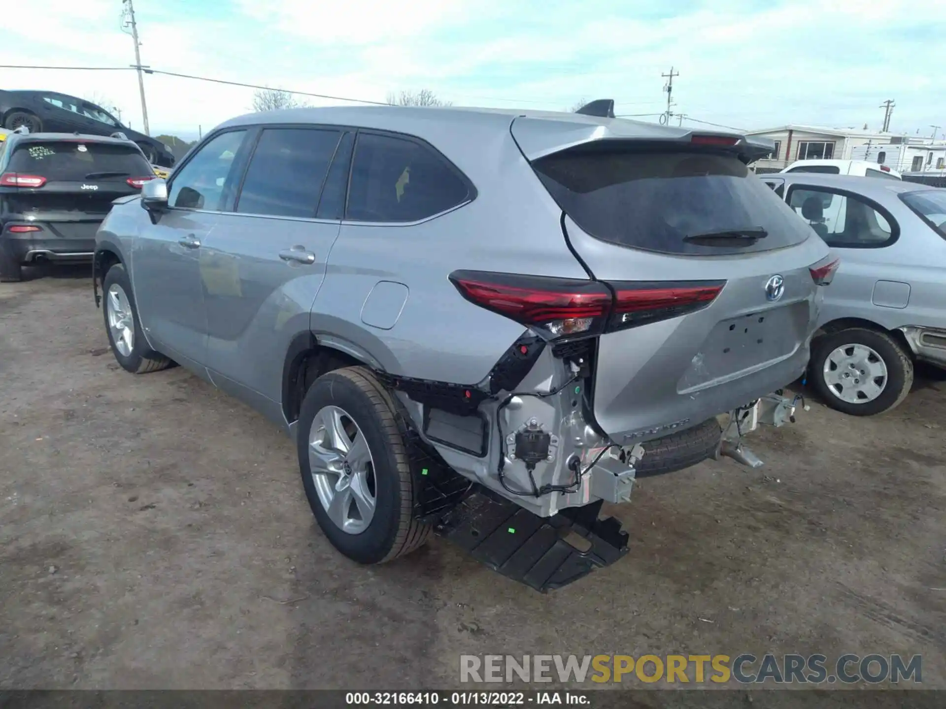 3 Photograph of a damaged car 5TDBBRCH4NS542361 TOYOTA HIGHLANDER 2022