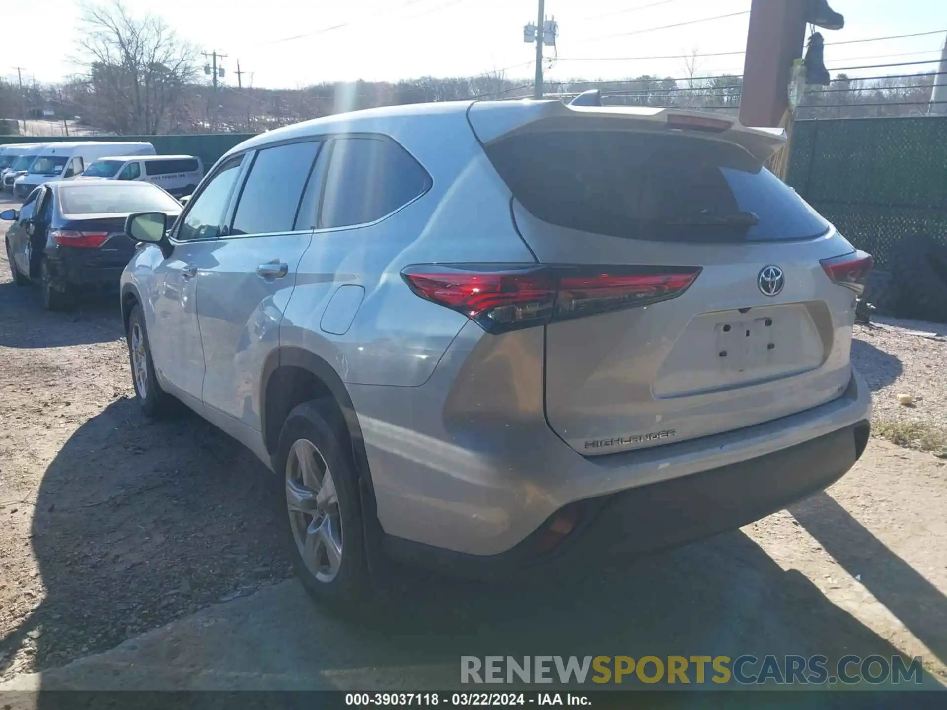 3 Photograph of a damaged car 5TDBBRCH9NS546650 TOYOTA HIGHLANDER 2022