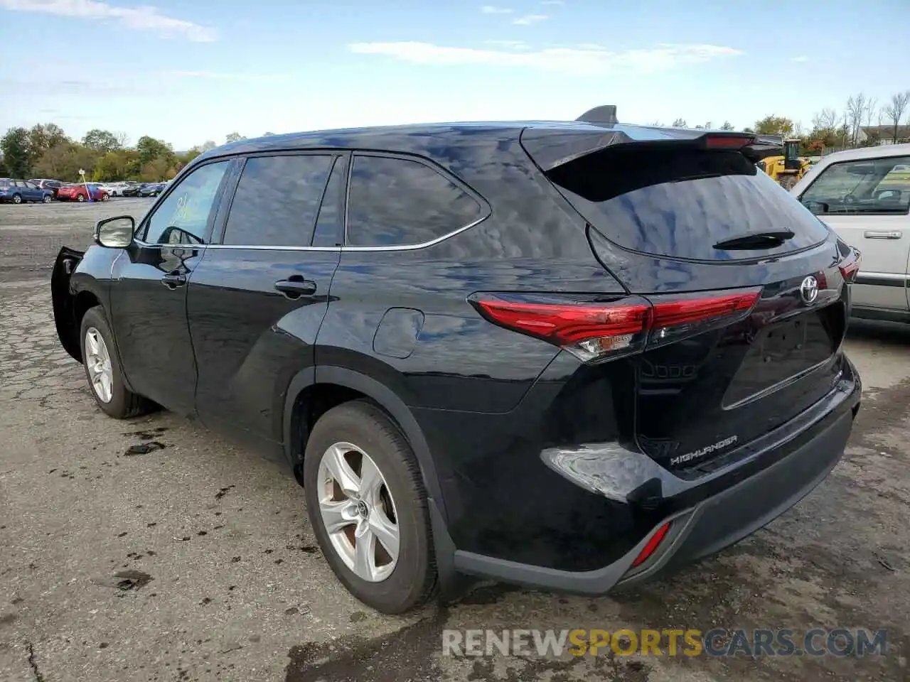 3 Photograph of a damaged car 5TDBZRBH0NS187931 TOYOTA HIGHLANDER 2022