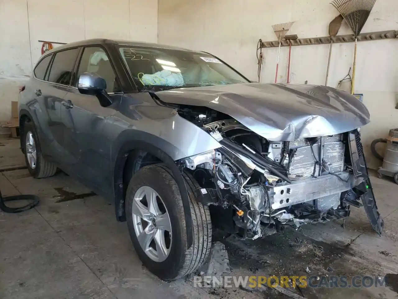 1 Photograph of a damaged car 5TDBZRBH0NS194085 TOYOTA HIGHLANDER 2022