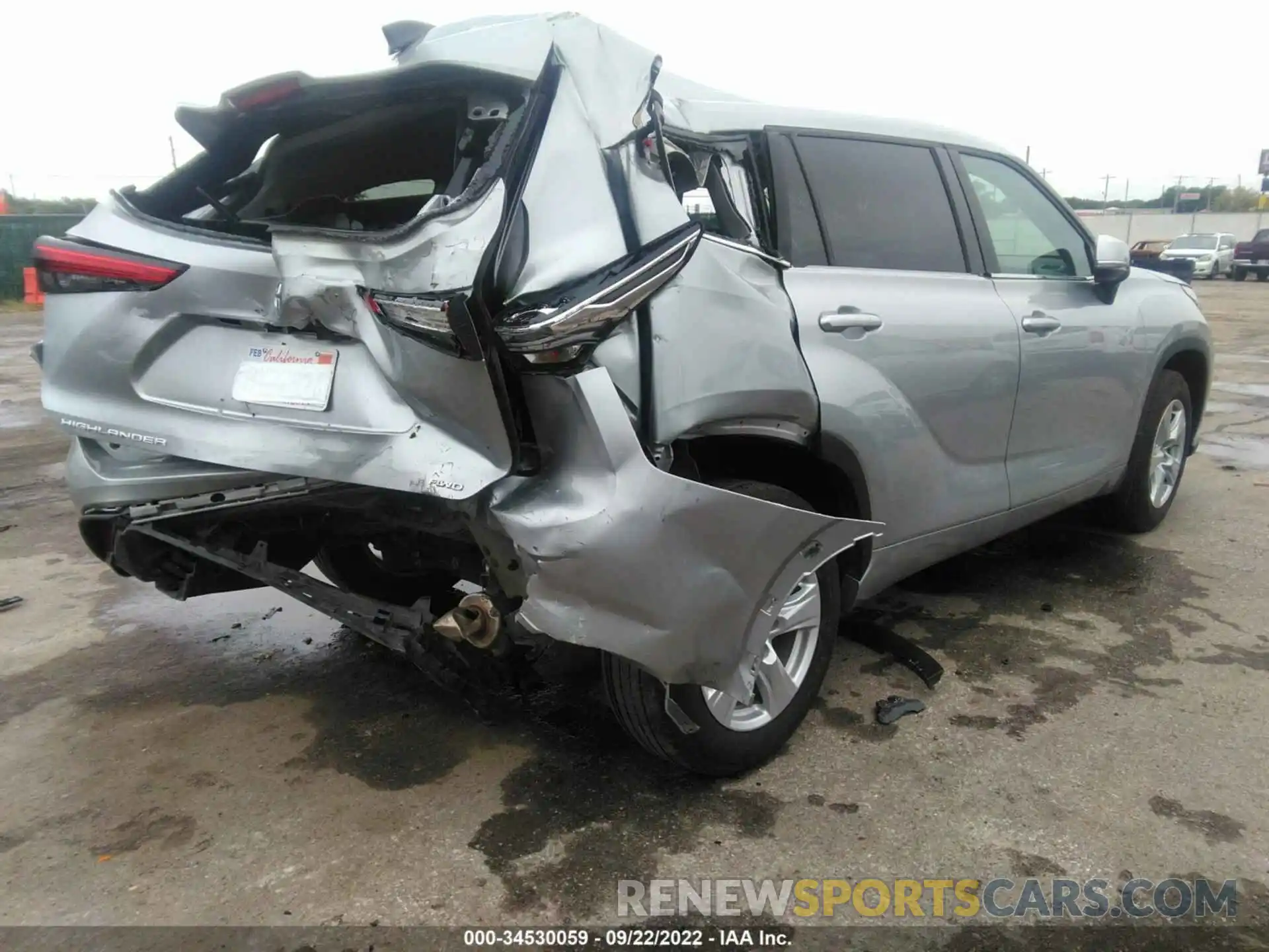 4 Photograph of a damaged car 5TDBZRBH1NS186366 TOYOTA HIGHLANDER 2022