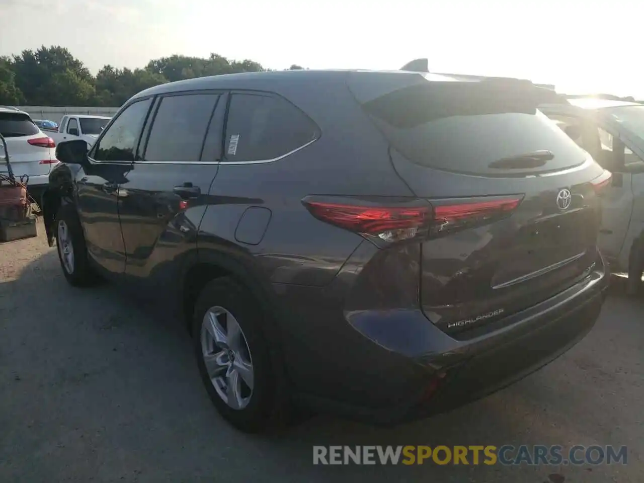 3 Photograph of a damaged car 5TDBZRBH1NS564783 TOYOTA HIGHLANDER 2022