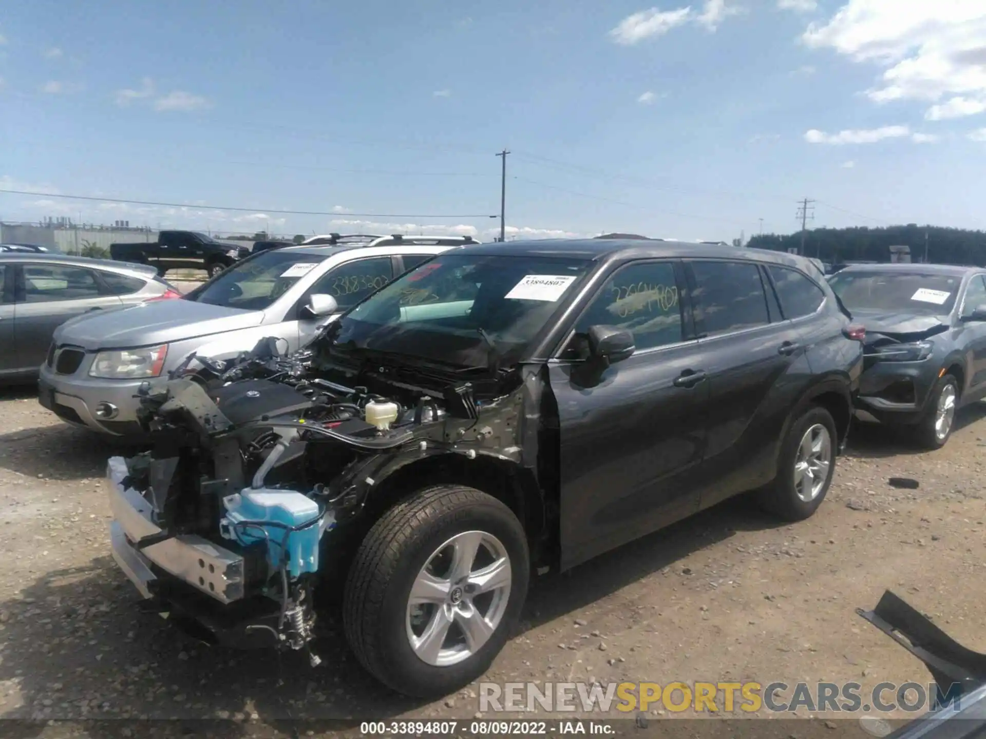 2 Photograph of a damaged car 5TDBZRBH3NS205371 TOYOTA HIGHLANDER 2022