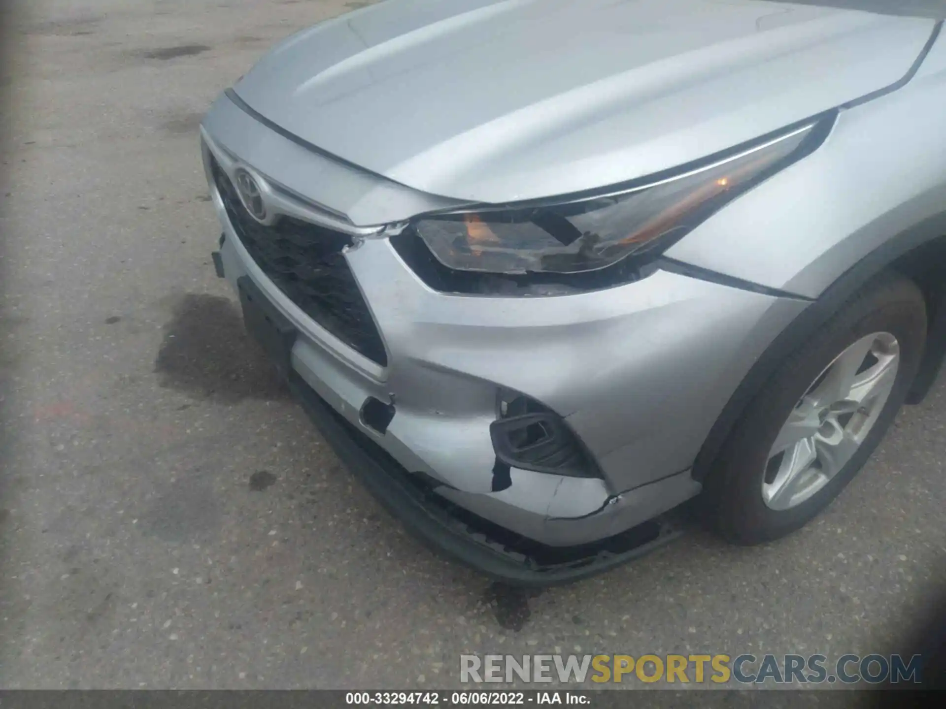 6 Photograph of a damaged car 5TDBZRBH6NS186430 TOYOTA HIGHLANDER 2022