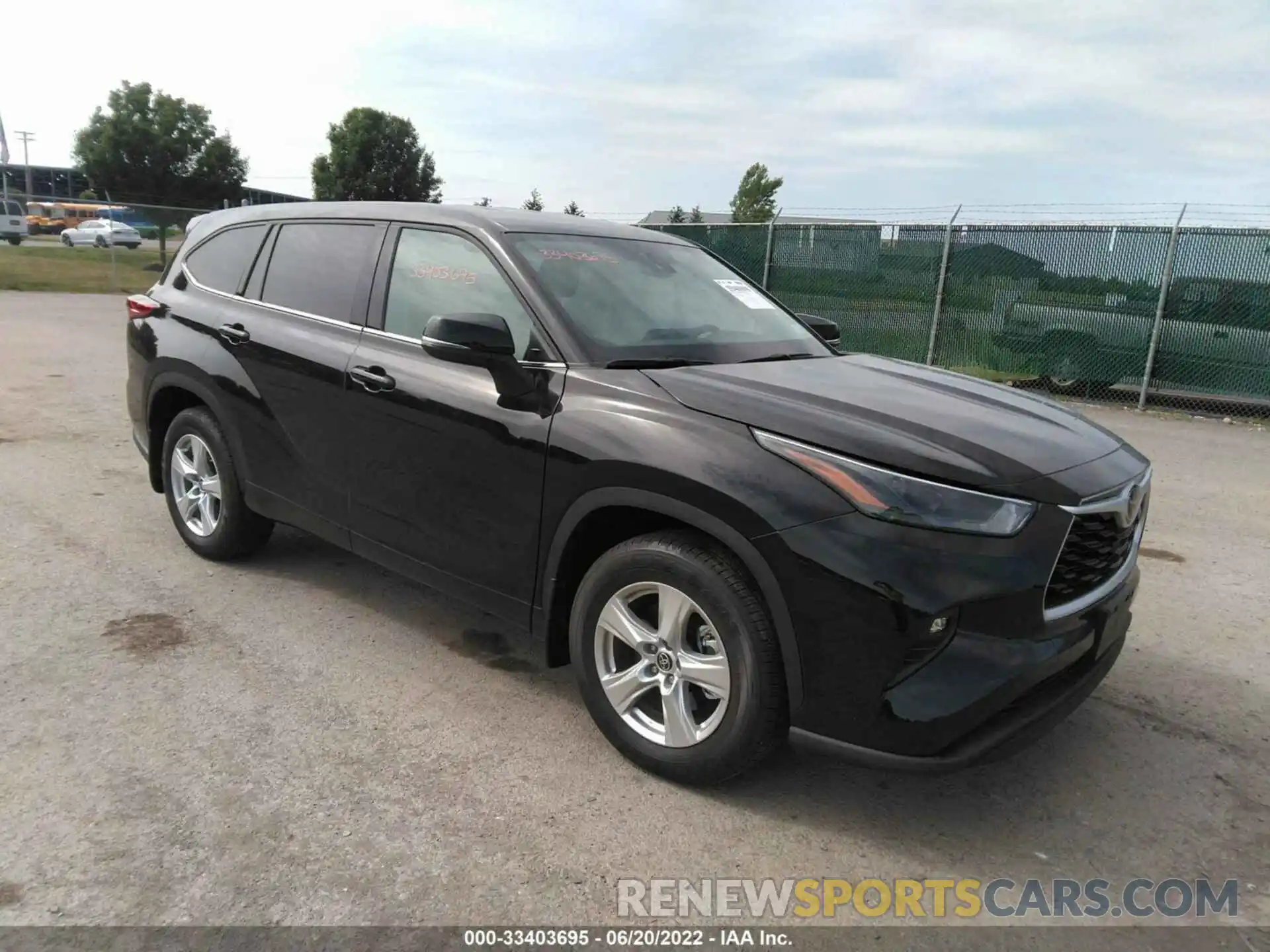 1 Photograph of a damaged car 5TDBZRBH6NS577240 TOYOTA HIGHLANDER 2022