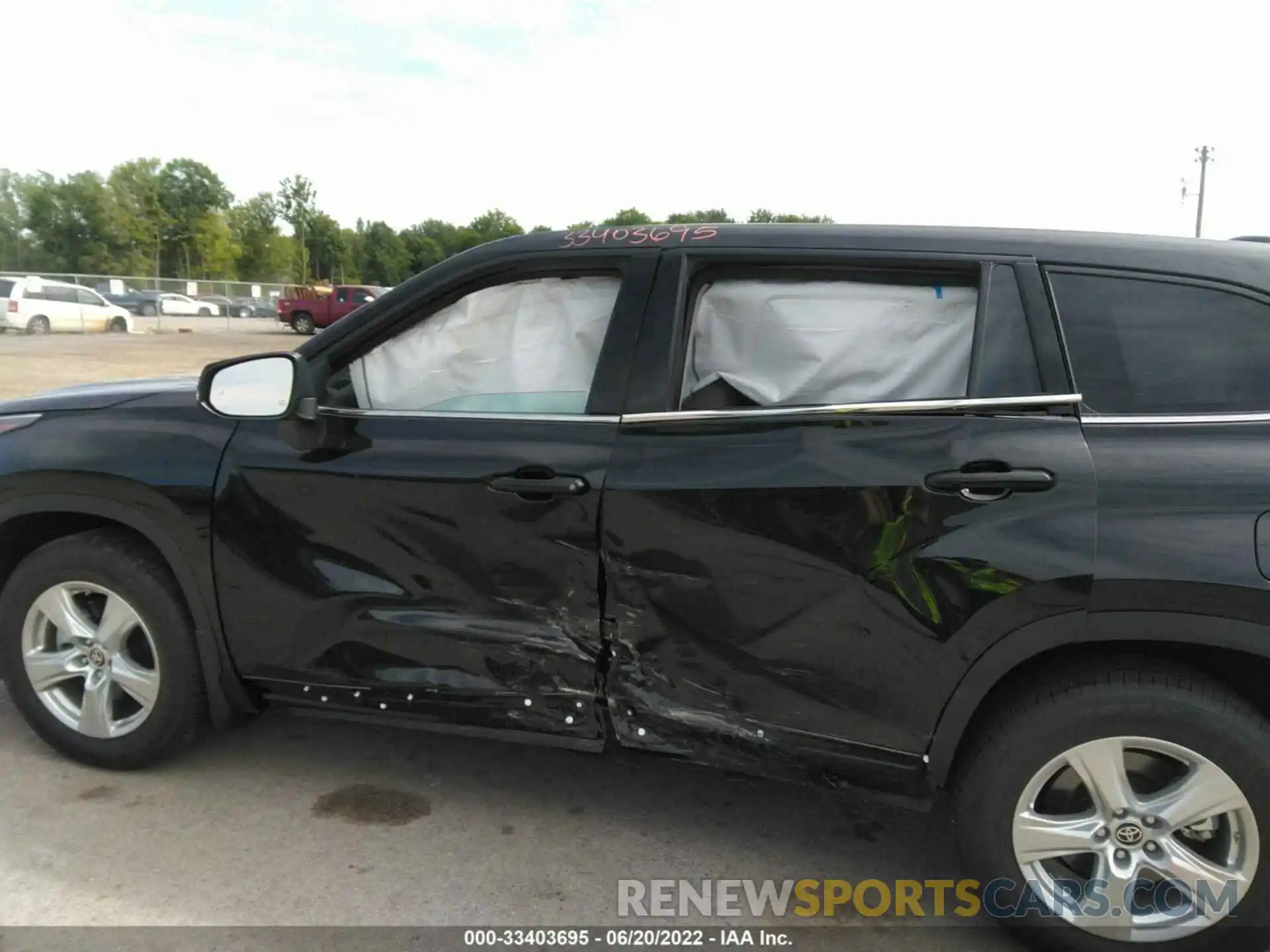 6 Photograph of a damaged car 5TDBZRBH6NS577240 TOYOTA HIGHLANDER 2022