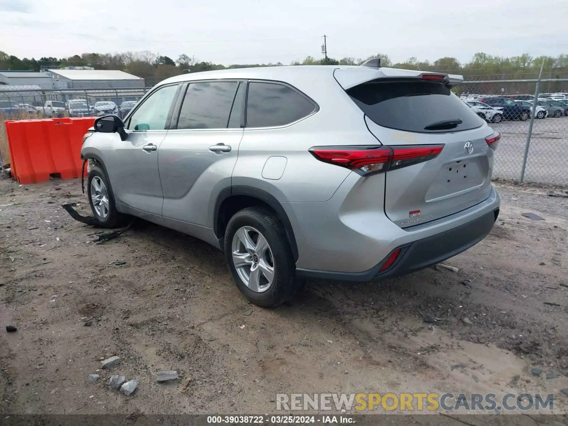 3 Photograph of a damaged car 5TDCZRAH0NS097622 TOYOTA HIGHLANDER 2022