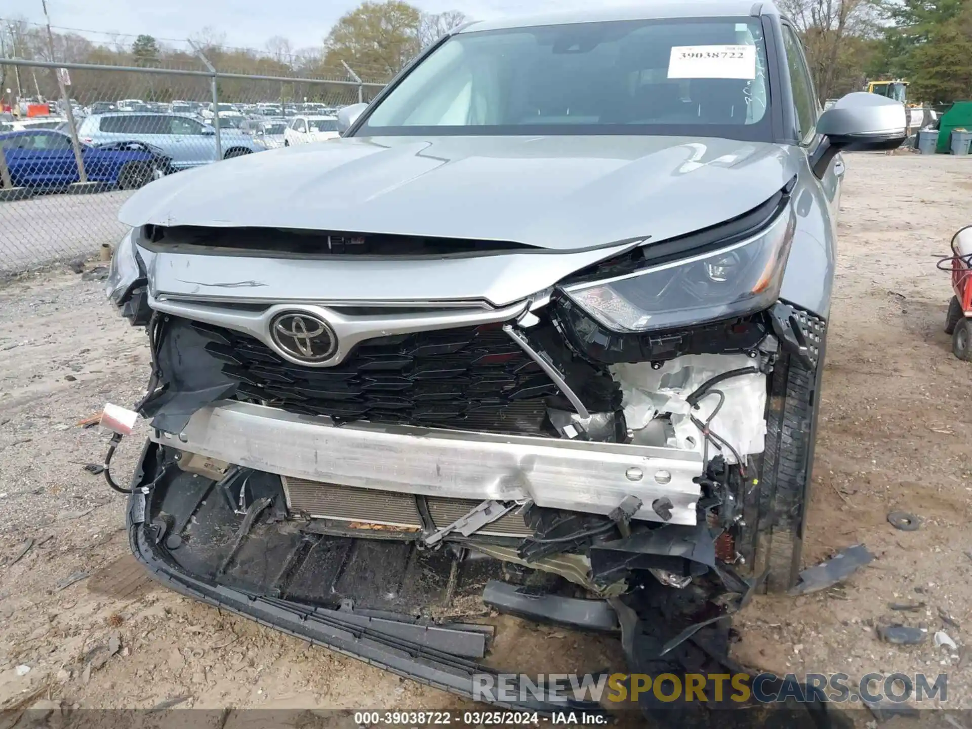 6 Photograph of a damaged car 5TDCZRAH0NS097622 TOYOTA HIGHLANDER 2022