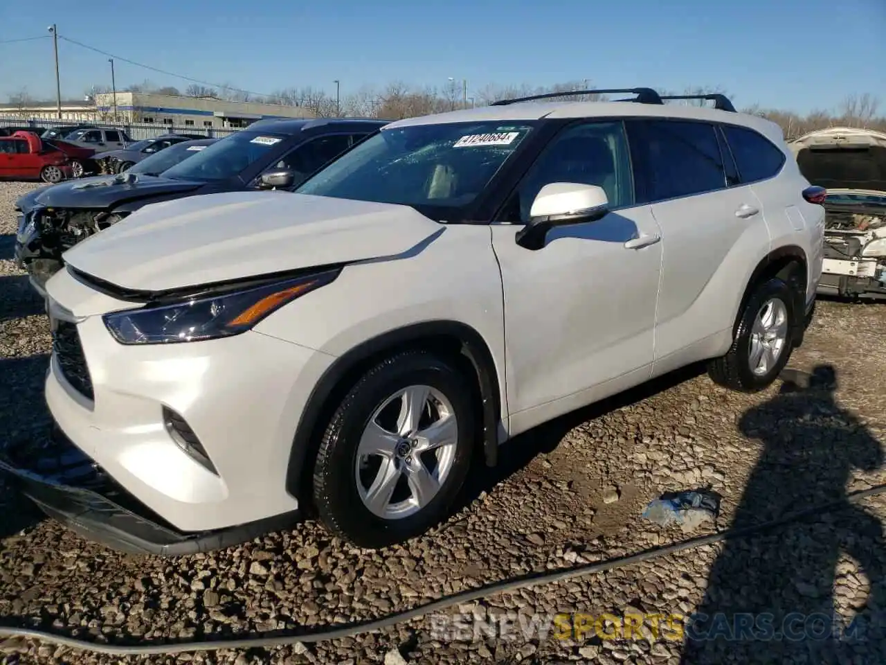 1 Photograph of a damaged car 5TDCZRAH1NS539839 TOYOTA HIGHLANDER 2022