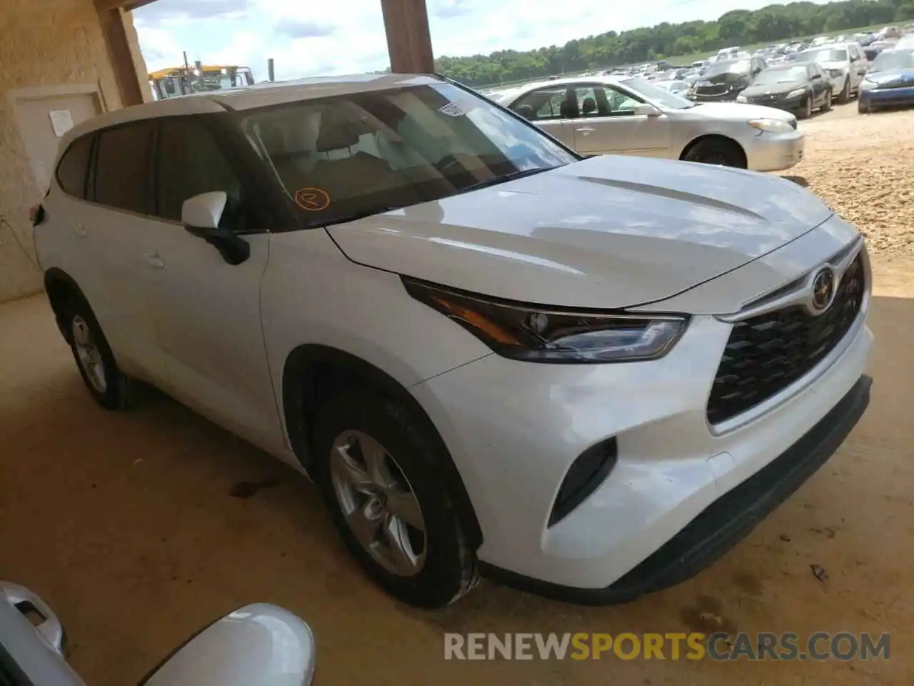 1 Photograph of a damaged car 5TDCZRAH3NS092740 TOYOTA HIGHLANDER 2022