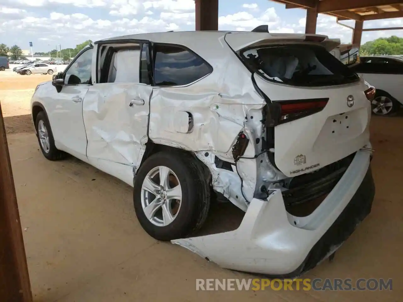 3 Photograph of a damaged car 5TDCZRAH3NS092740 TOYOTA HIGHLANDER 2022