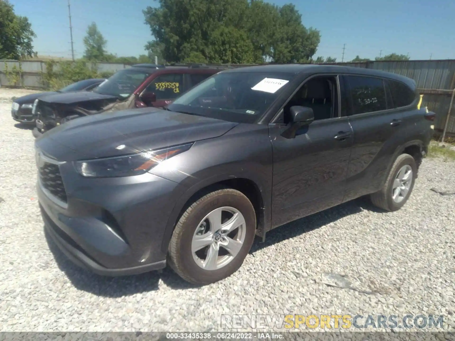 2 Photograph of a damaged car 5TDCZRAH3NS113621 TOYOTA HIGHLANDER 2022