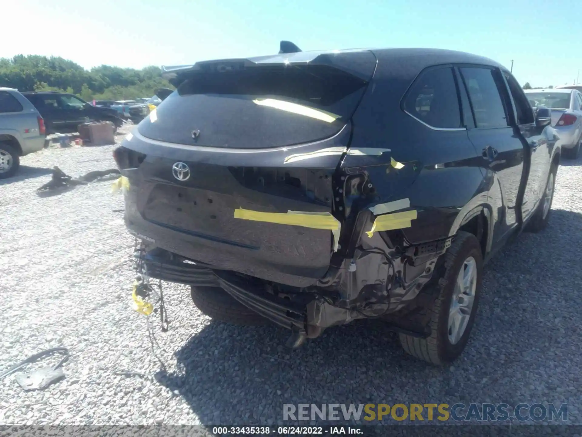 6 Photograph of a damaged car 5TDCZRAH3NS113621 TOYOTA HIGHLANDER 2022