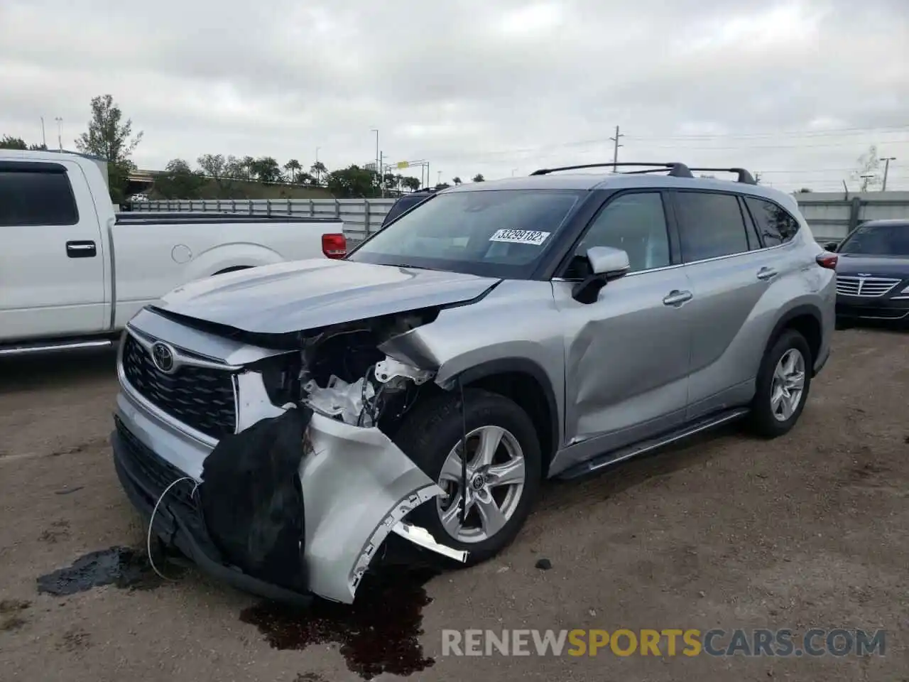 2 Photograph of a damaged car 5TDCZRAH5NS094196 TOYOTA HIGHLANDER 2022