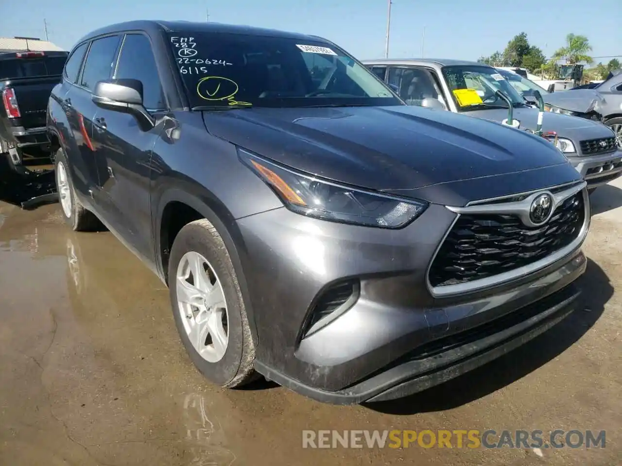 1 Photograph of a damaged car 5TDCZRAH6NS113080 TOYOTA HIGHLANDER 2022