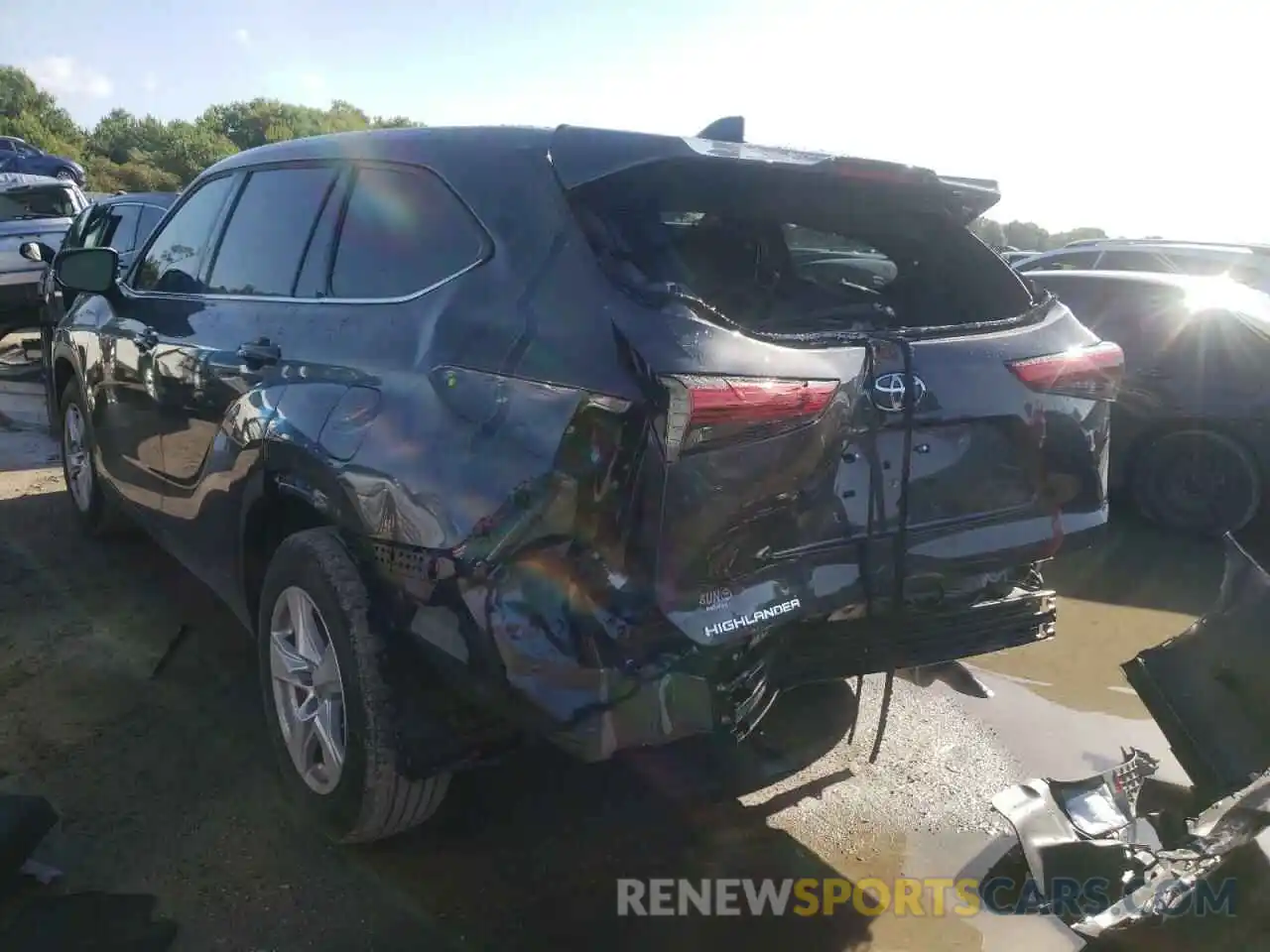 3 Photograph of a damaged car 5TDCZRAH6NS113080 TOYOTA HIGHLANDER 2022