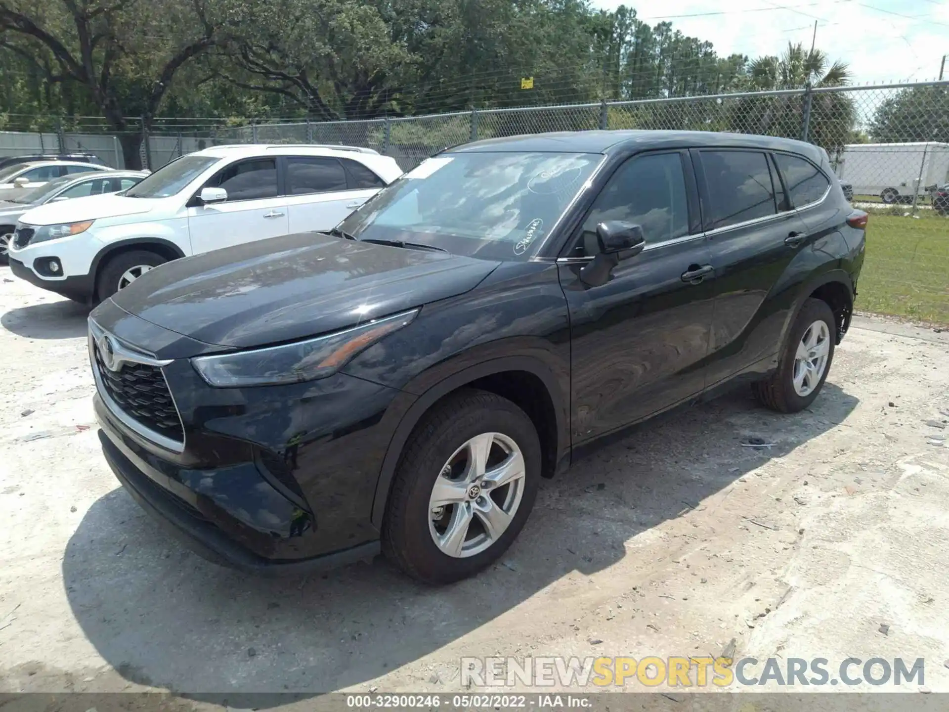 2 Photograph of a damaged car 5TDCZRAHXNS108495 TOYOTA HIGHLANDER 2022