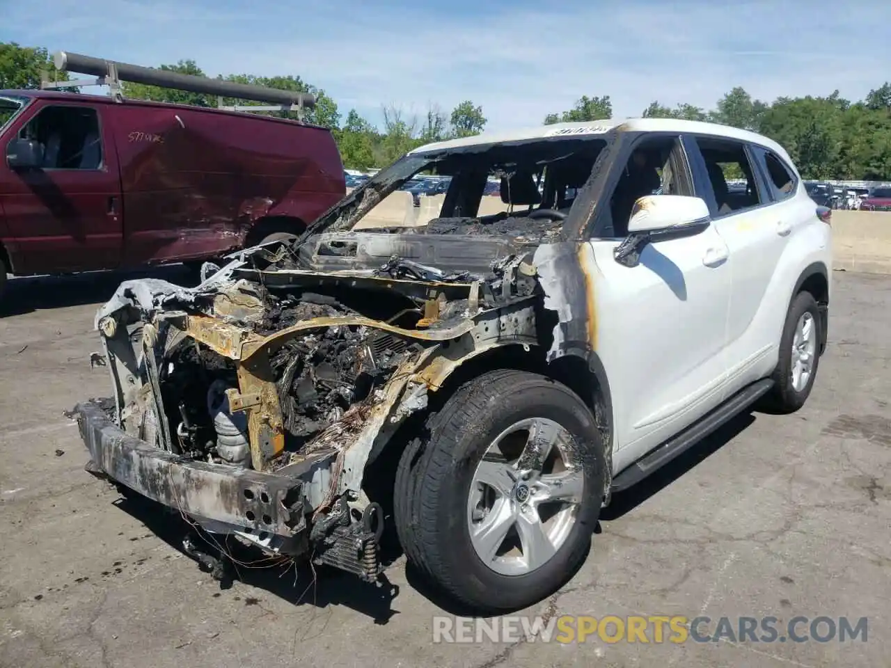 2 Photograph of a damaged car 5TDCZRBH1NS224912 TOYOTA HIGHLANDER 2022