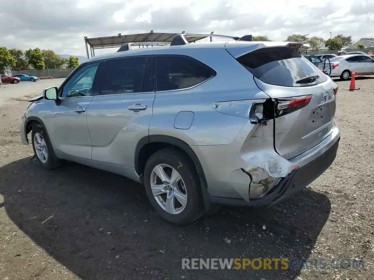 2 Photograph of a damaged car 5TDCZRBH8NS207167 TOYOTA HIGHLANDER 2022