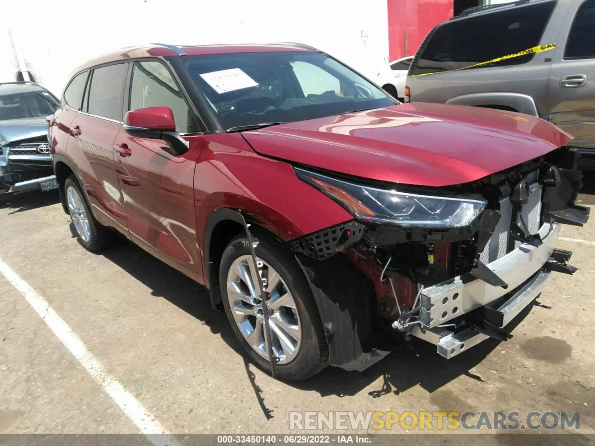 1 Photograph of a damaged car 5TDDZRBH0NS215249 TOYOTA HIGHLANDER 2022