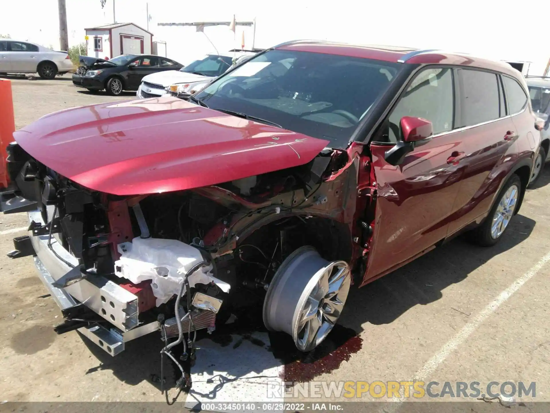 2 Photograph of a damaged car 5TDDZRBH0NS215249 TOYOTA HIGHLANDER 2022