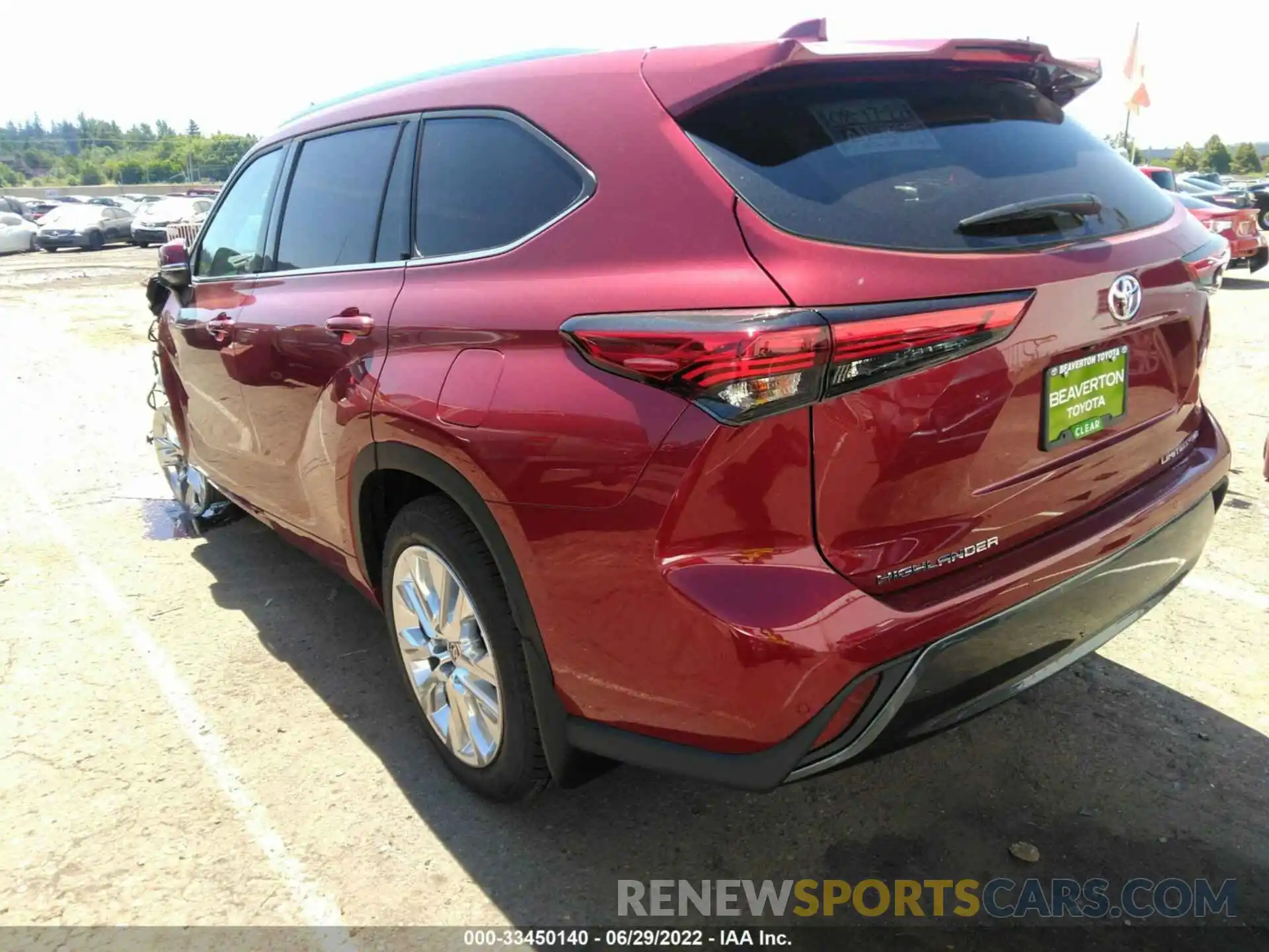 3 Photograph of a damaged car 5TDDZRBH0NS215249 TOYOTA HIGHLANDER 2022