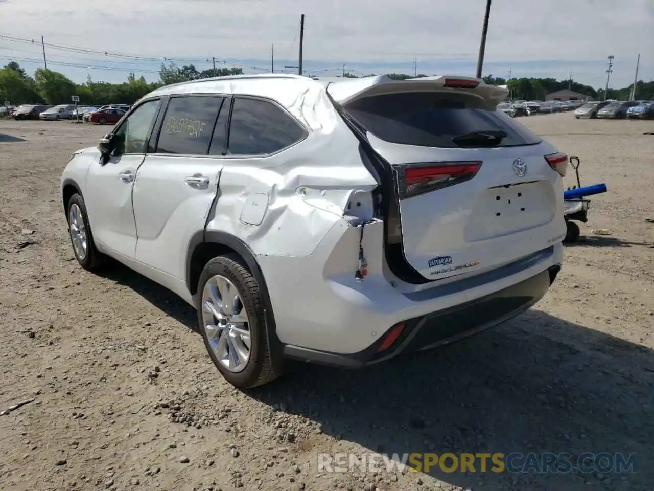 3 Photograph of a damaged car 5TDDZRBH2NS164949 TOYOTA HIGHLANDER 2022