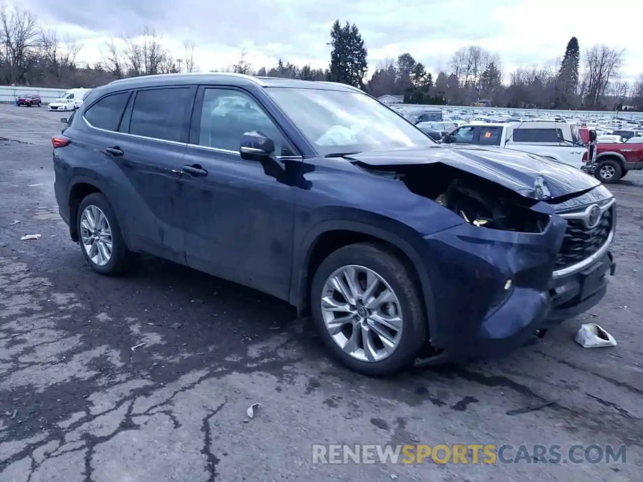 4 Photograph of a damaged car 5TDDZRBH3NS565751 TOYOTA HIGHLANDER 2022