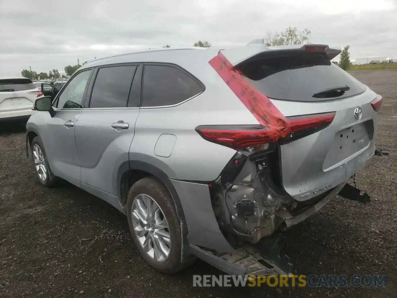 3 Photograph of a damaged car 5TDDZRBH6NS206247 TOYOTA HIGHLANDER 2022