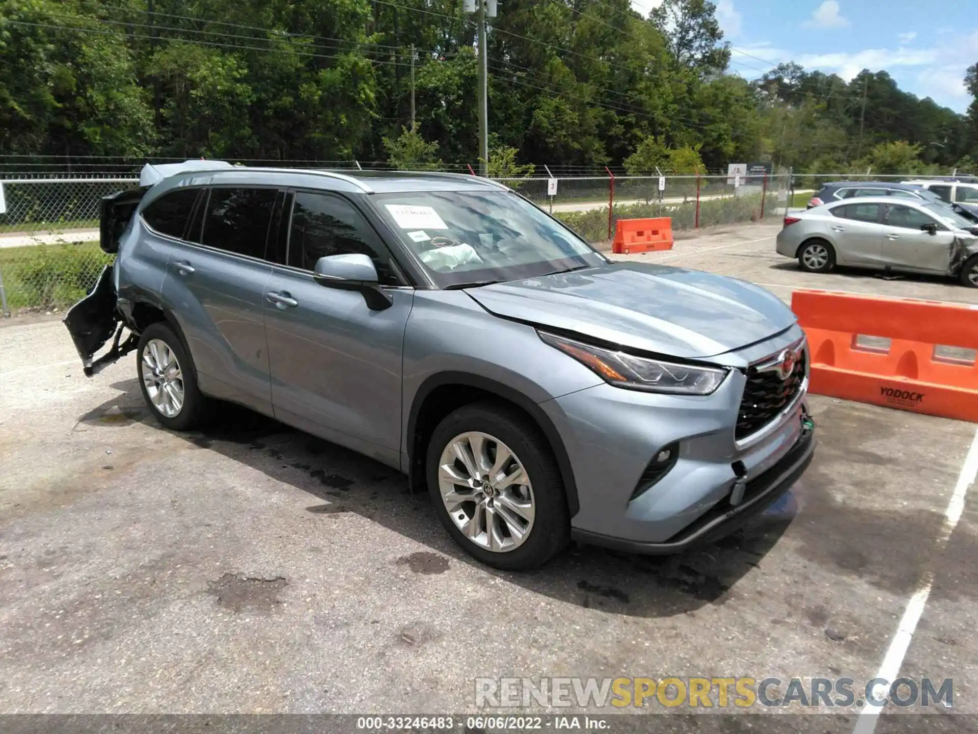 1 Photograph of a damaged car 5TDDZRBH7NS164512 TOYOTA HIGHLANDER 2022