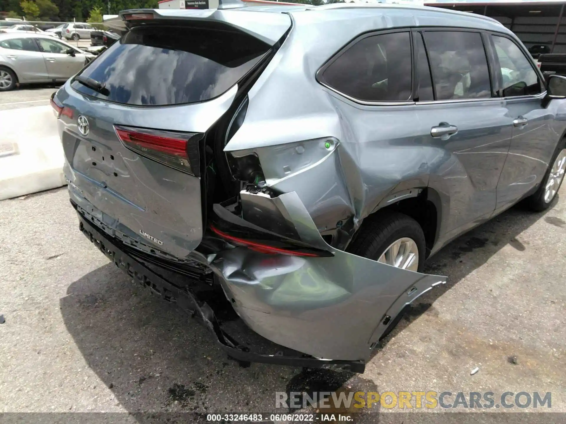 6 Photograph of a damaged car 5TDDZRBH7NS164512 TOYOTA HIGHLANDER 2022