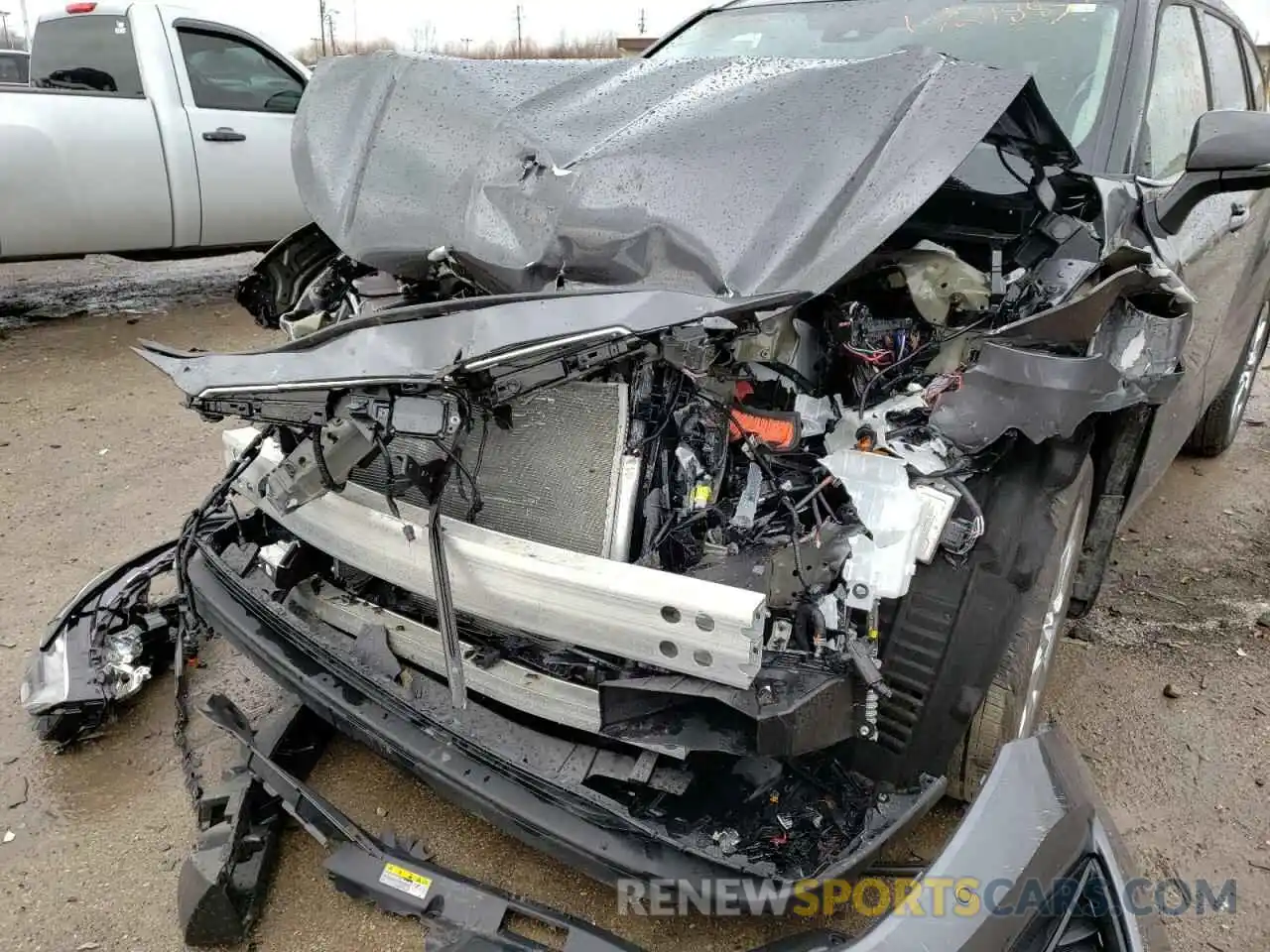 9 Photograph of a damaged car 5TDDZRBH9NS162292 TOYOTA HIGHLANDER 2022