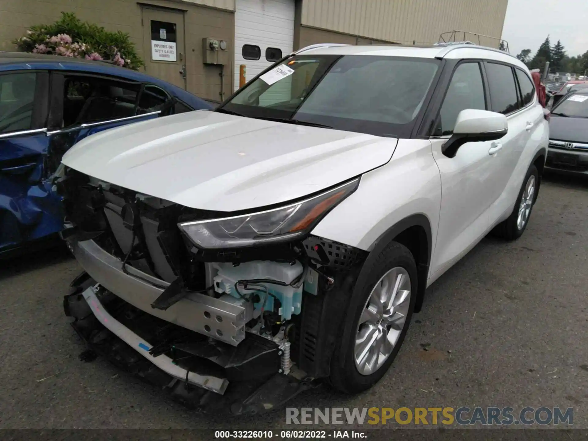 2 Photograph of a damaged car 5TDDZRBHXNS192109 TOYOTA HIGHLANDER 2022