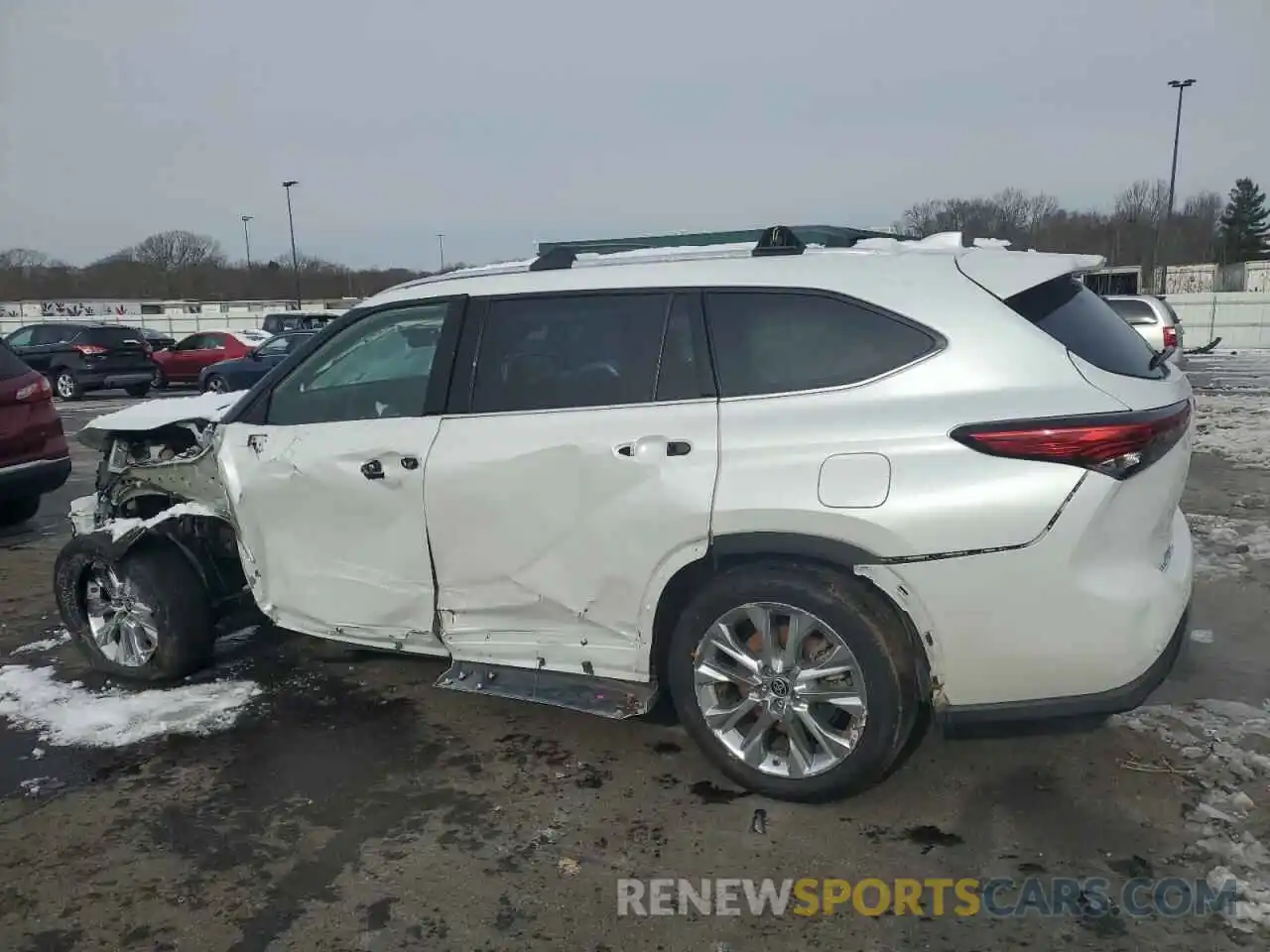 2 Photograph of a damaged car 5TDDZRBHXNS217820 TOYOTA HIGHLANDER 2022