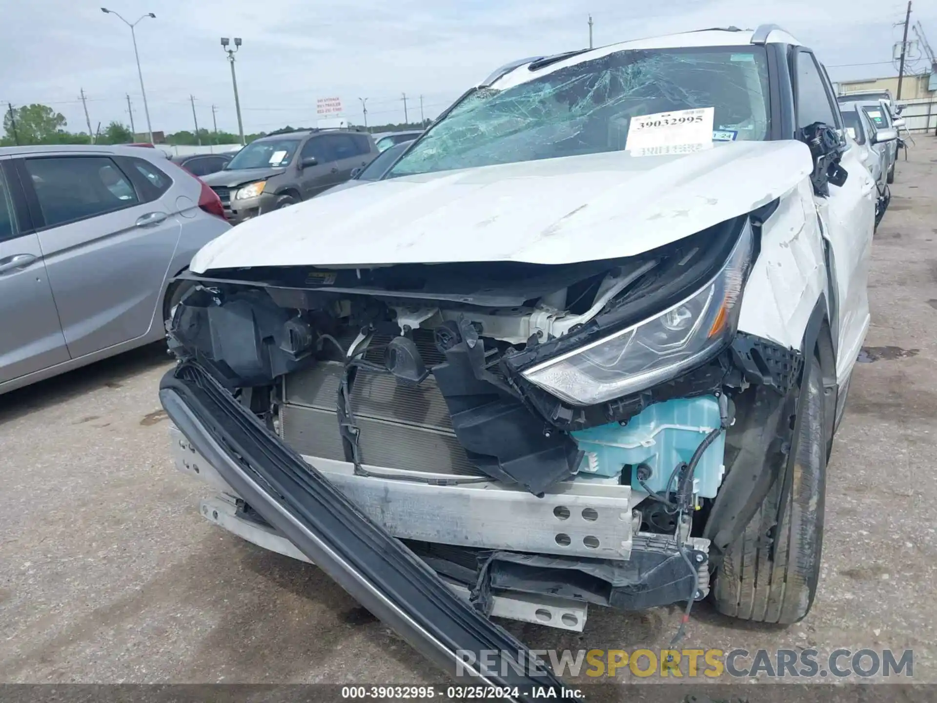 6 Photograph of a damaged car 5TDEBRCH9NS078822 TOYOTA HIGHLANDER 2022