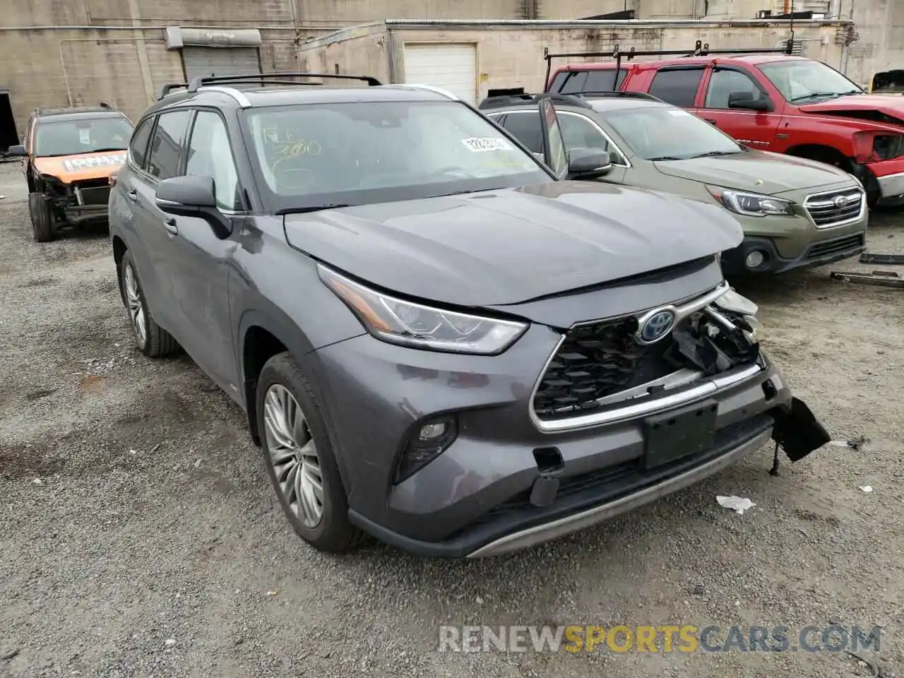 1 Photograph of a damaged car 5TDEBRCHXNS075556 TOYOTA HIGHLANDER 2022