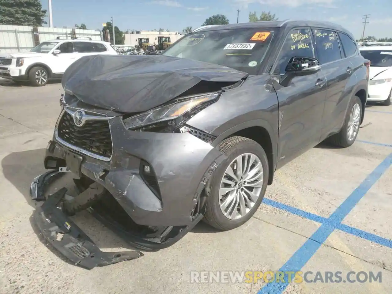 2 Photograph of a damaged car 5TDEBRCHXNS083768 TOYOTA HIGHLANDER 2022