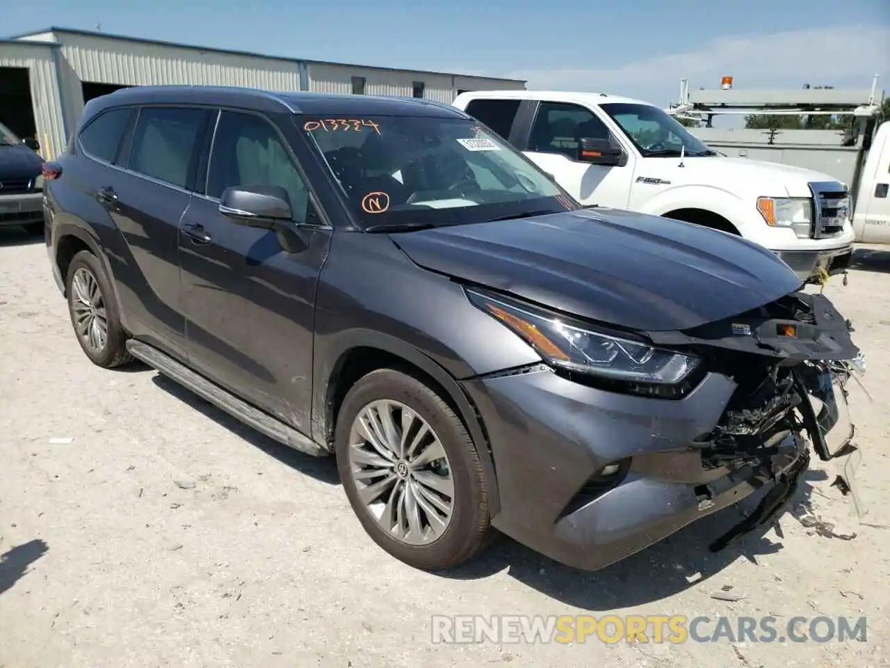 1 Photograph of a damaged car 5TDFARAH9NS013334 TOYOTA HIGHLANDER 2022